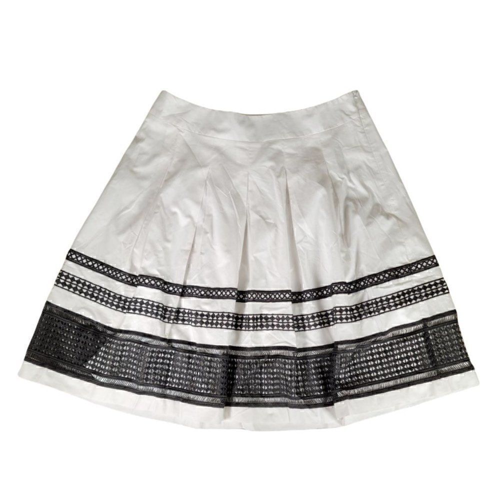 Talbots Embroidered Pleated Skirt Sz 2P